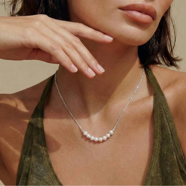 Luna Pearl Arc Necklace