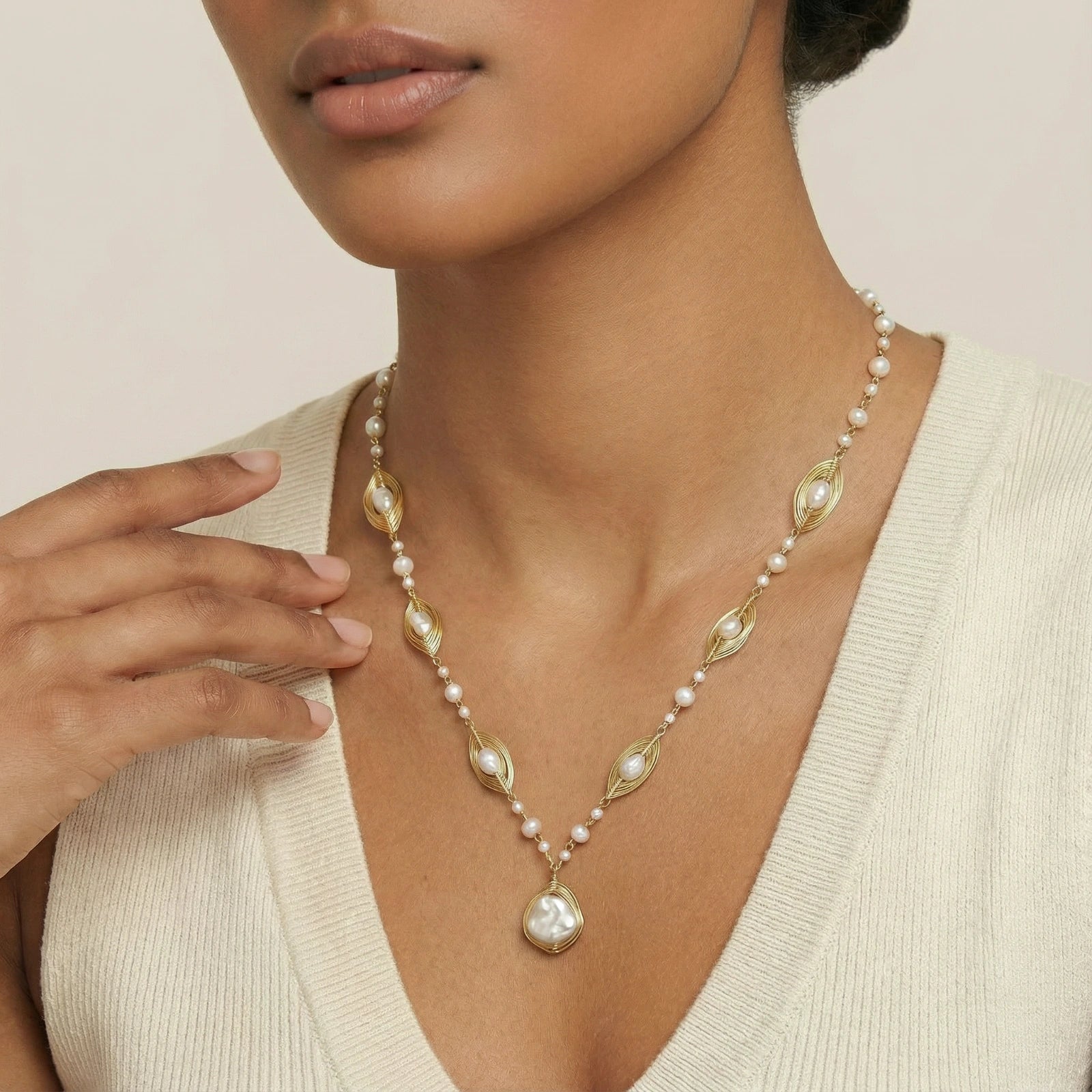 Golden Leaf Baroque Necklace
