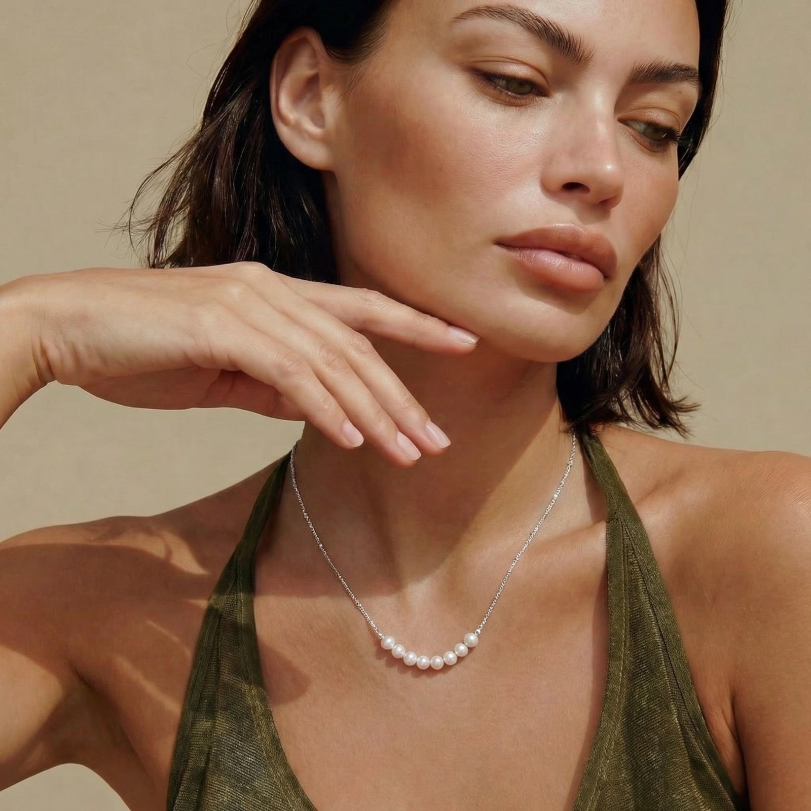Luna Pearl Arc Necklace