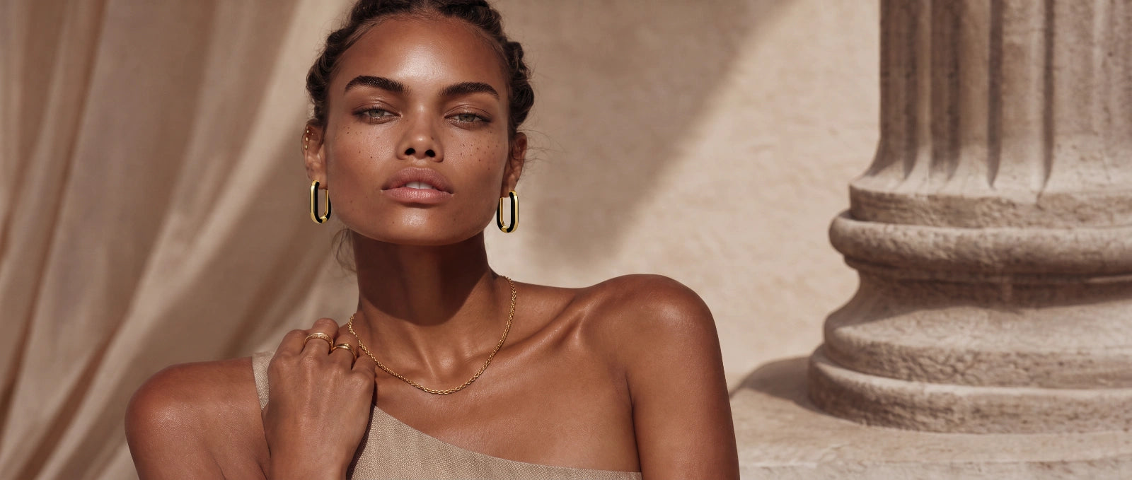 EVERYDAY ELEGANCE